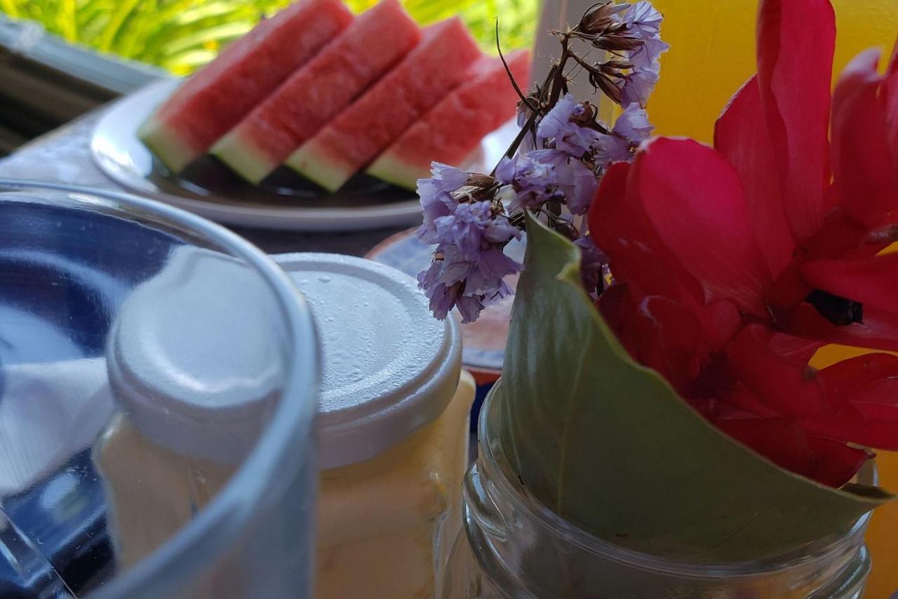 Elephant Guesthouse Beira Mar - Suites Com Cafe Da Manha Ilhabela Exterior foto